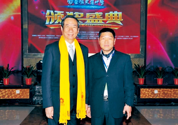 中国烹饪协会常务副会长冯恩援先生会见杨子良董事长合影留念