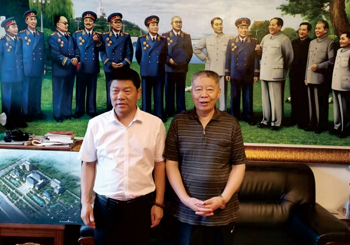 河南省武警总队司令曹云中将军会见杨子良董事长合影留念